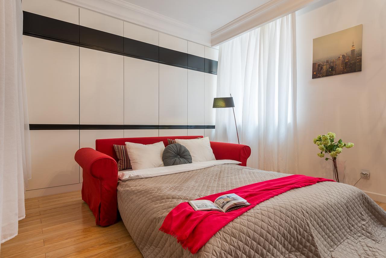 P&O Serviced Apartments Swietojanska Warsaw Exterior photo